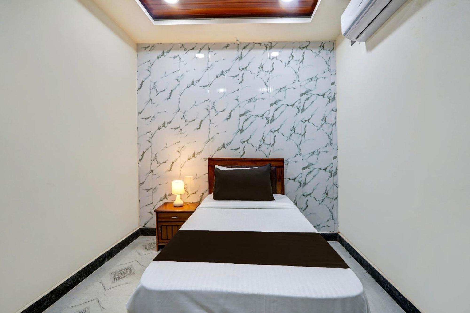 Super Collection O Gachibowli Phase 2 Near Isb Hotel Exterior foto